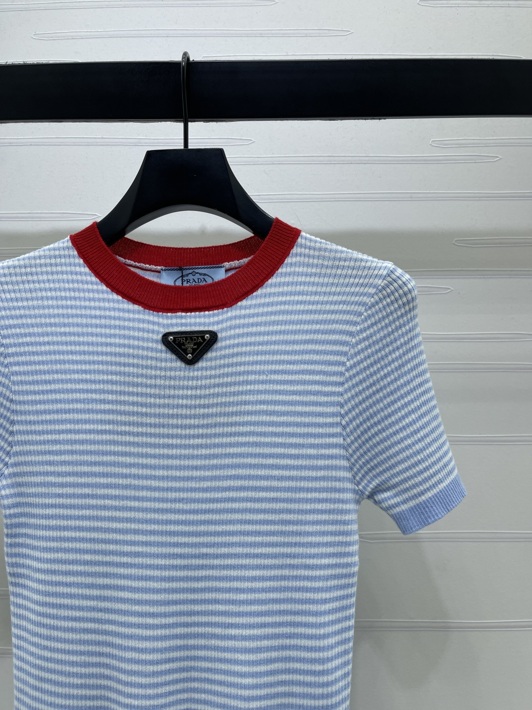 Women's short sleeves